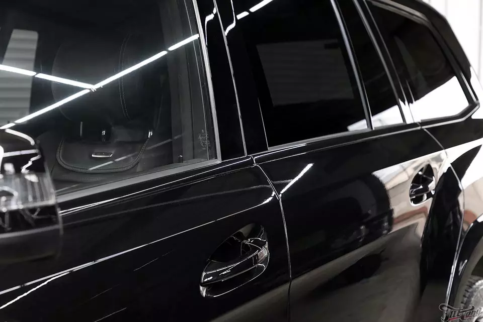 Mercedes GL63 AMG. Полный антихром кузова.